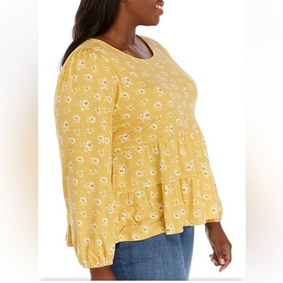 True CRAFT
Plus Size Long Balloon Sleeve Printed Tiered
Knit Top, size 2X - Picture 2 of 11